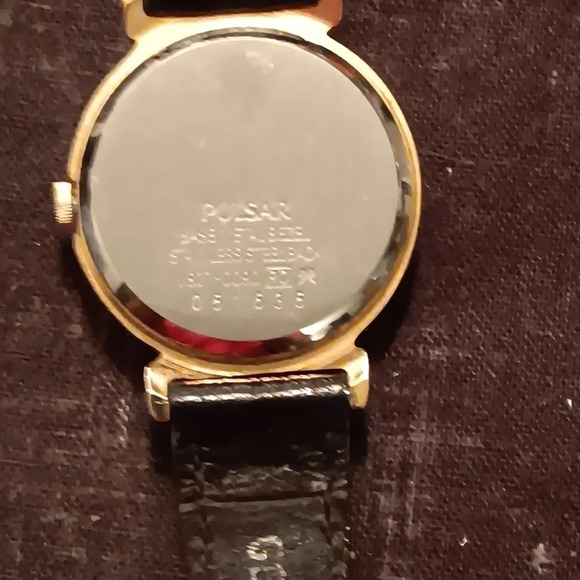 Rare Vintage Mickey Mouse Pulsar Watch - Picture 6 of 7